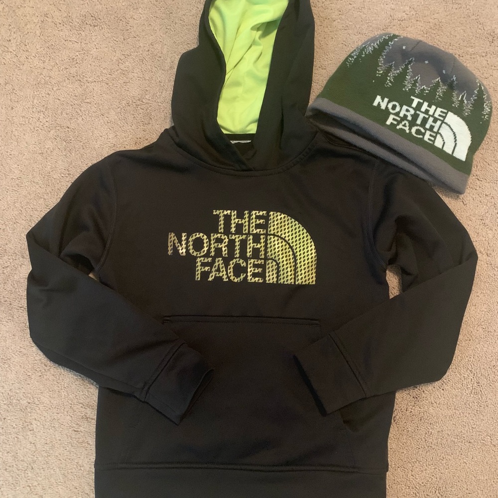 Youth North Face reversible Beanie size M